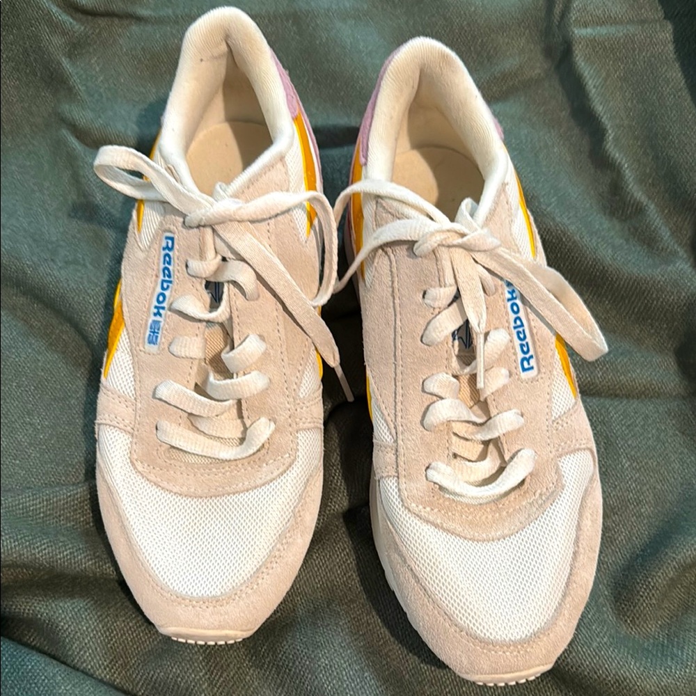 Reebok White and Yellow Sneakers with Classic Design